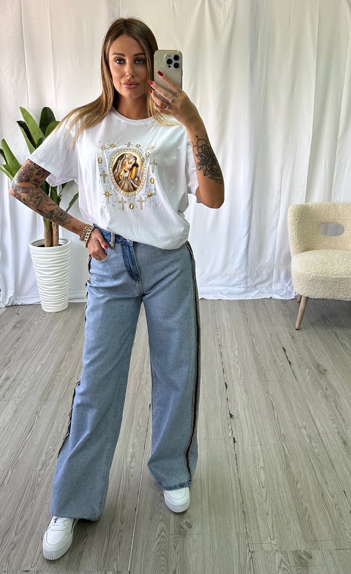 T-SHIRT CON STAMPA
