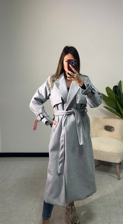 Cappotto lungo grigio con cintura