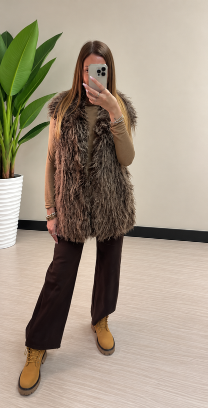 Gilet lungo in ecopelliccia effetto Mongolia marrone