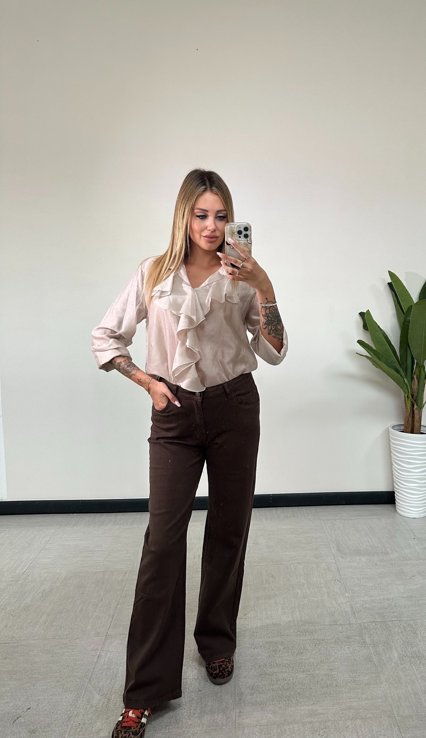 Camicia Beige con Volant - JE_MI