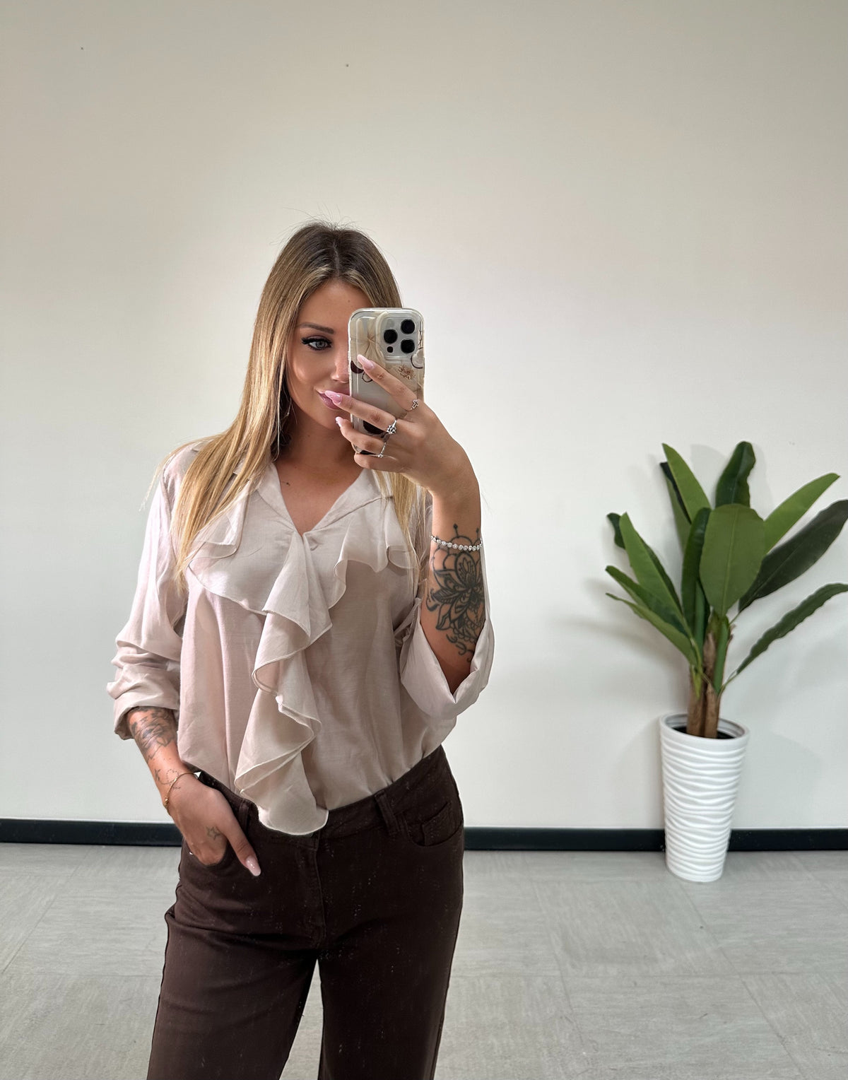 Camicia Beige con Volant - JE_MI